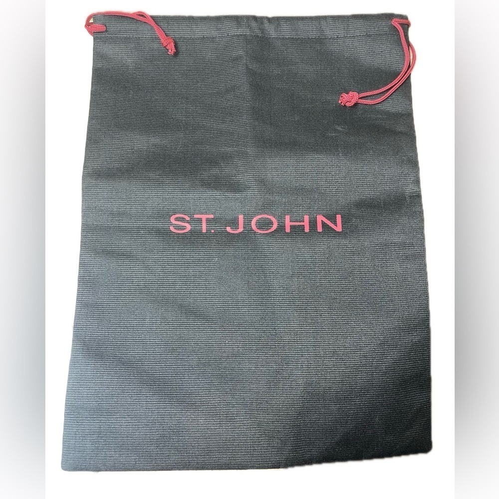 NWOT ST. JOHN Men’s Shoes Dustbag, Black & Maroon
